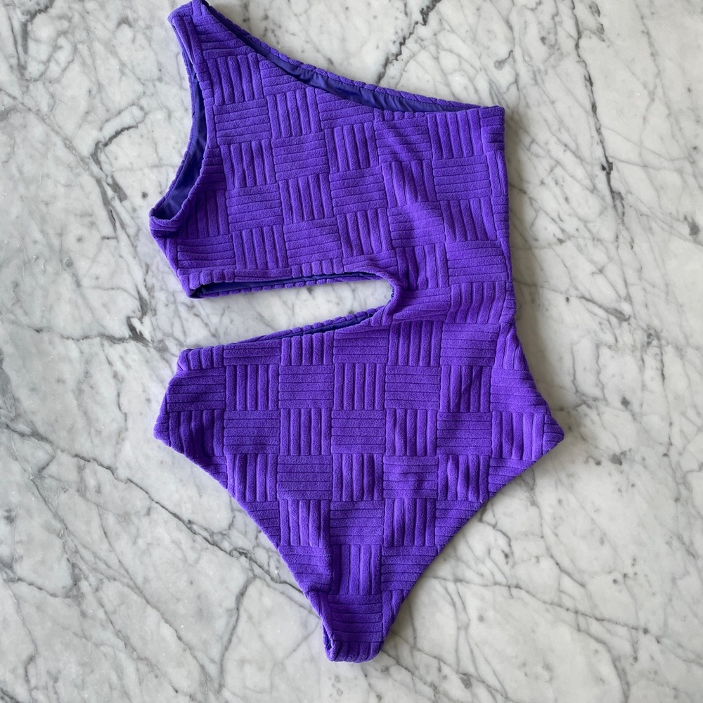 Beach Riot Celine One Piece - Picture 4 of 5